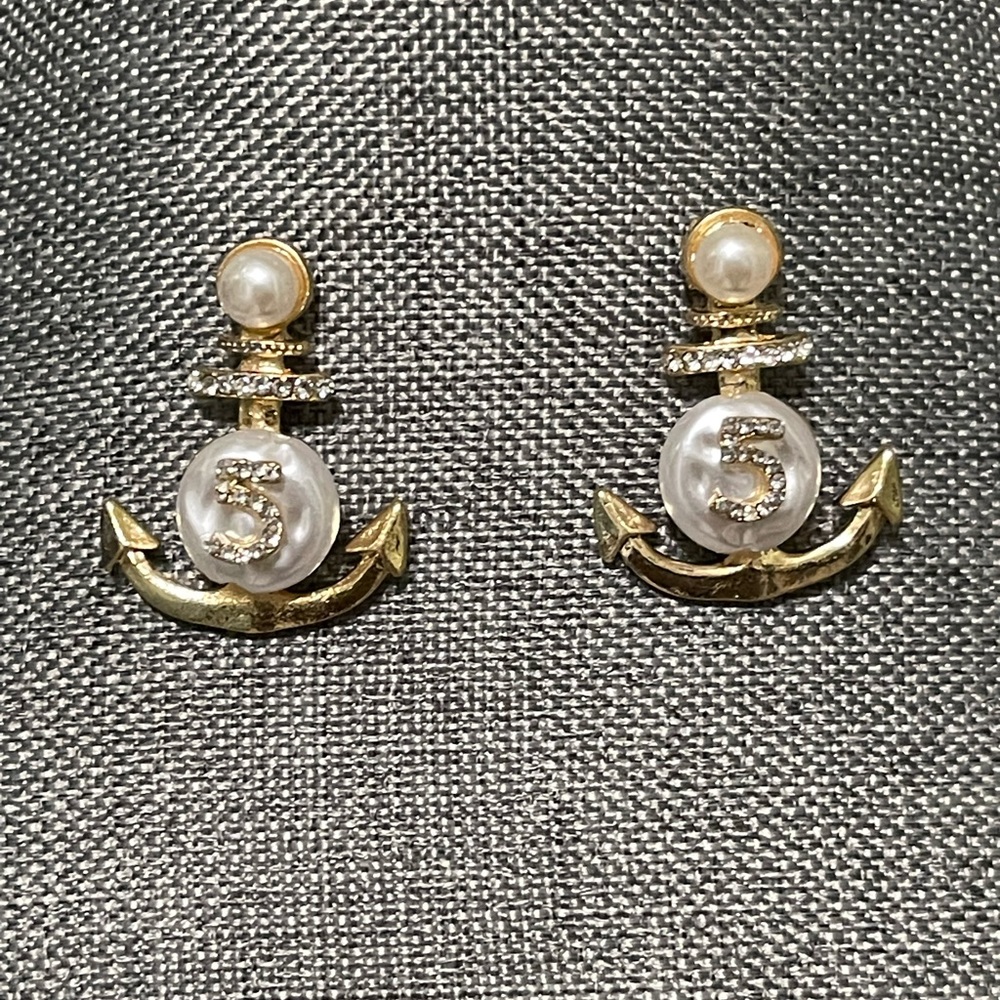 Stainless steel with pearl